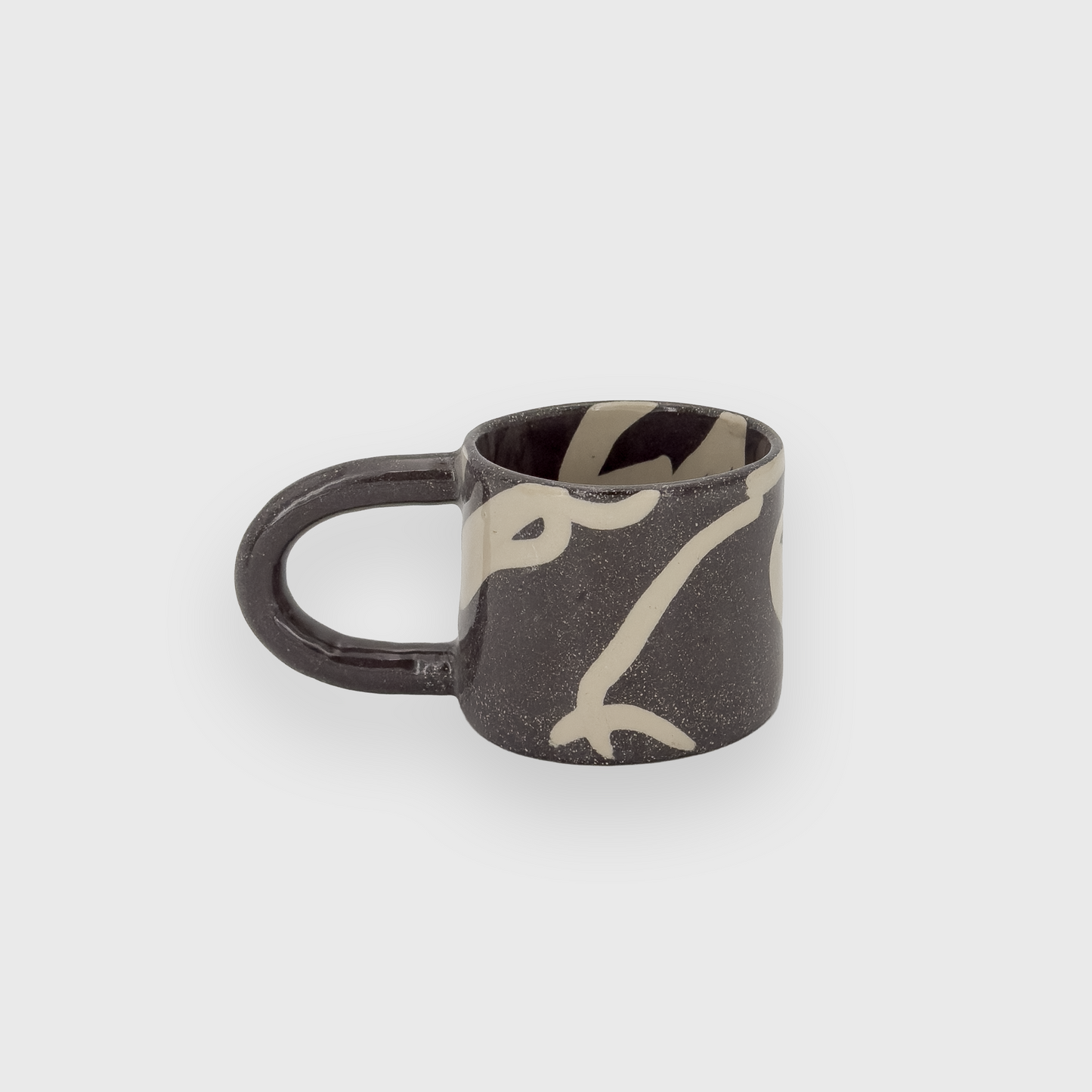 string mug large dark