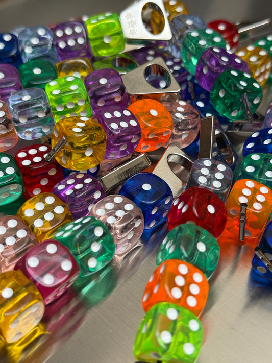 Würfel Schlüsselanhänger „Random Color“